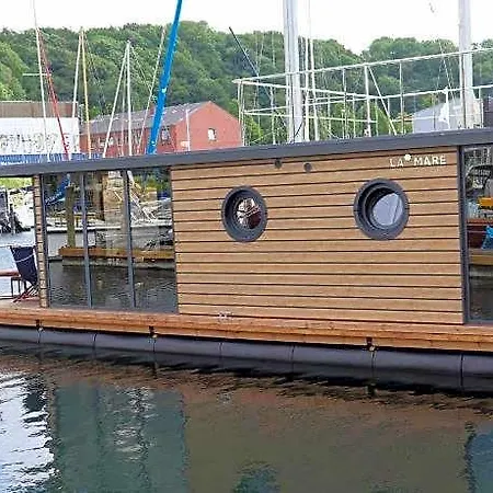 Hausboot Lina, Ξενοδοχείο